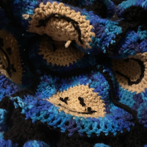 Crochet cotton sunflower bucket hat. - Picture 2 of 4